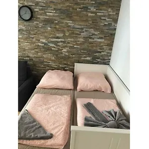 https://friesenwall-apartment-2.topcolognehotels.com